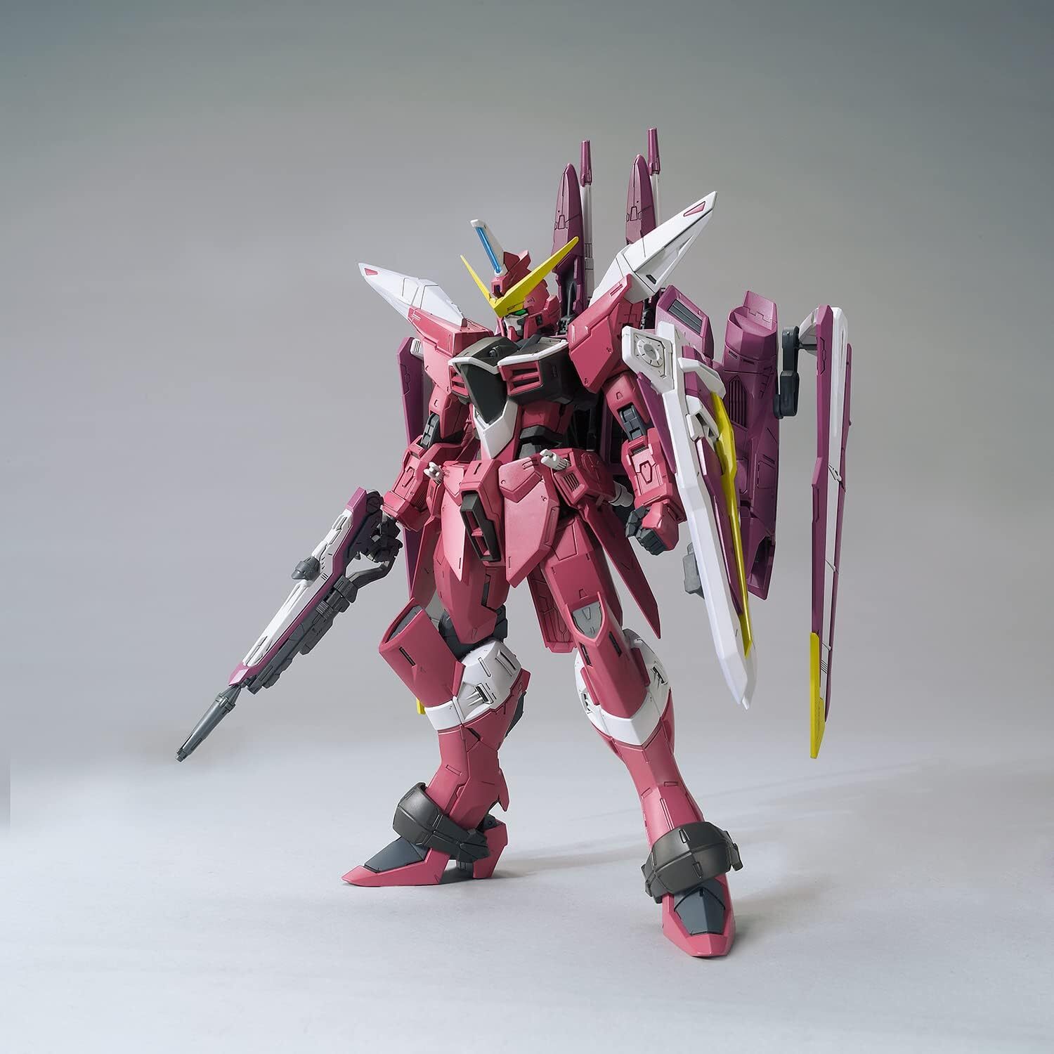 Bandai Mobile Suit Gundam Seed Justice Gundam Master Grade 1100 Scale