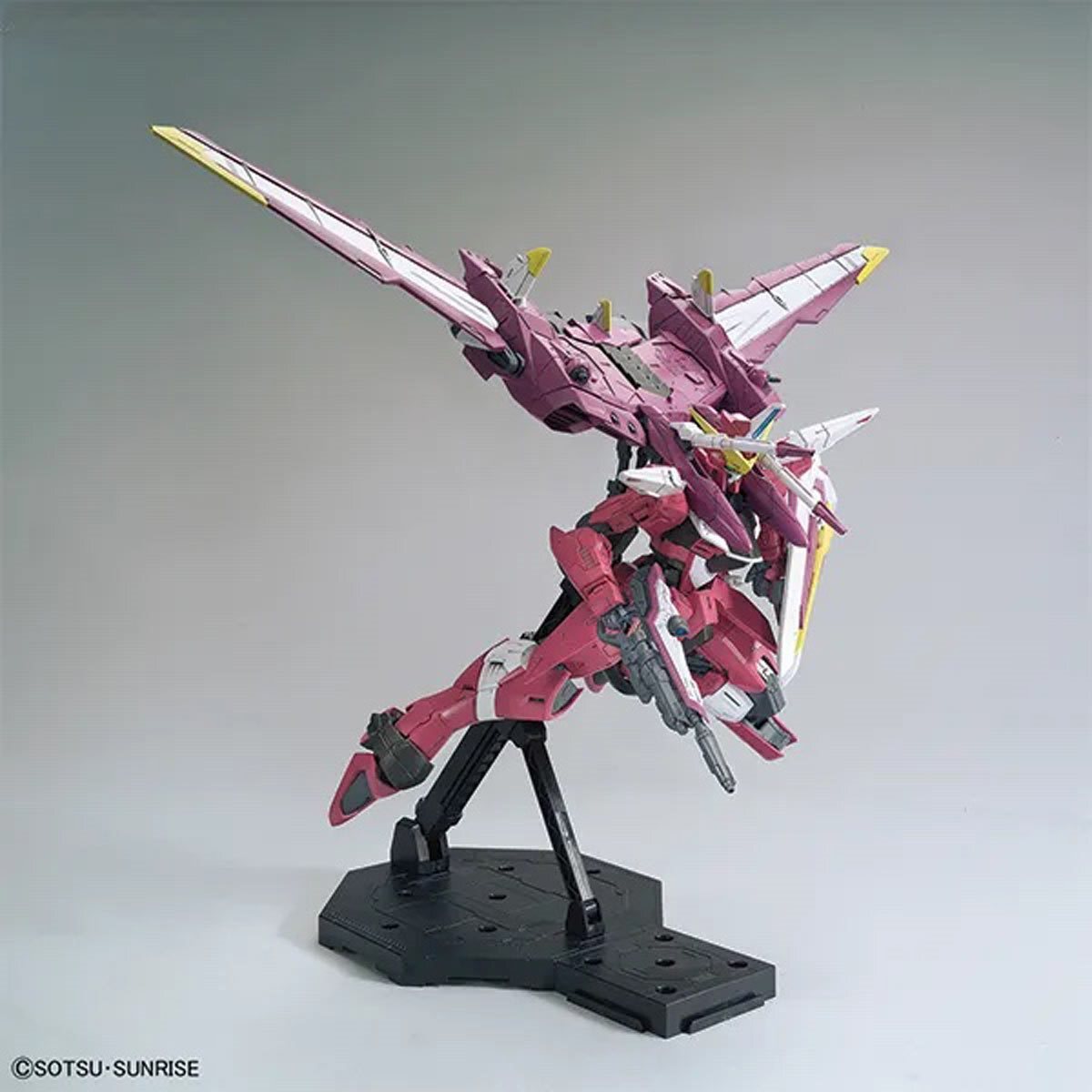 Bandai Mobile Suit Gundam Seed Justice Gundam Master Grade 1100 Scale