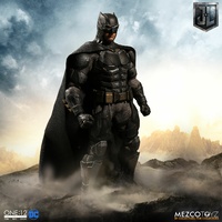 Mezco Toyz One:12 Collective DC Justice League Movie Batman Tactical Suit Action Figure
