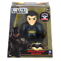Jada Toys 4 inch Metals Die Cast. Batman V Superman. Bruce Wayne Batman.